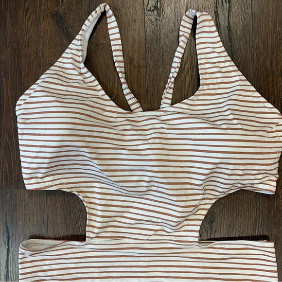 Vigoss Met Stripe One Piece Swimsuit SZ 3X - Picture 7 of 7